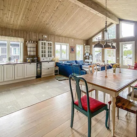 펜션 4 Bedroom Beautiful In Tisleidalen