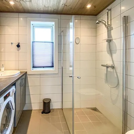 4 Bedroom Beautiful In Tisleidalen 펜션